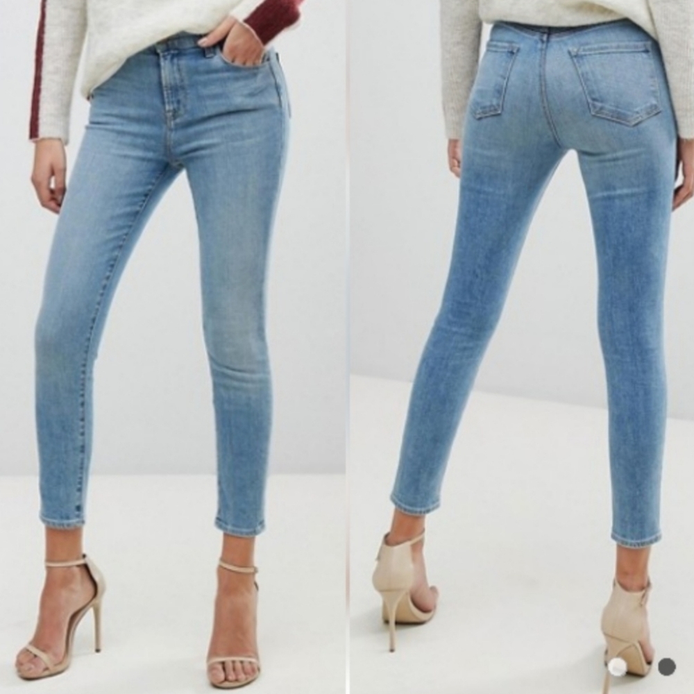 J Brand Alana High Rise Crop Lightwash Stretch Surge Jeans Size 27